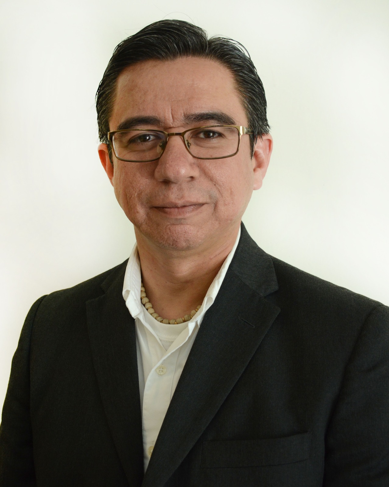 Dr. Rigoberto Silva Robles